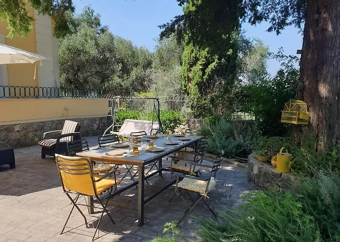 بيت للعطل Mansion Like House Close To And Corfu Town *